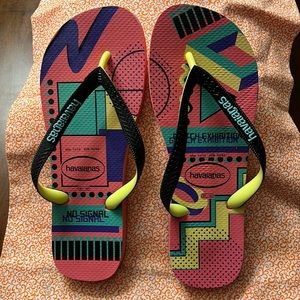 Women’s Pink/Multi Colored Havaianas Flip Flop Sandals Size US 11/12 (size 10)